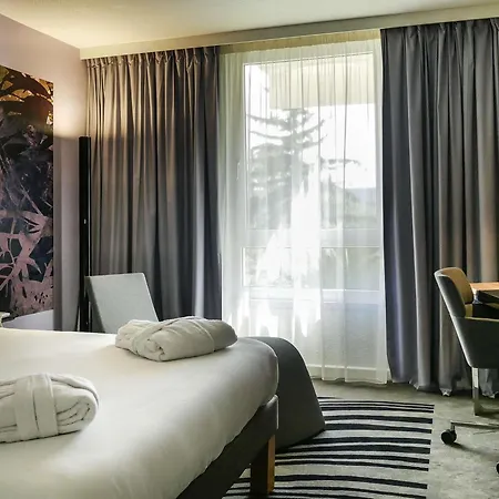 Otel Novotel Sud A9/a61 4*