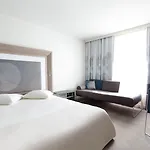 מלון Novotel Sud A9/a61 4*