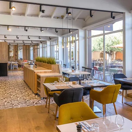 诺富特纳博讷南部a9 / A61酒店 酒店