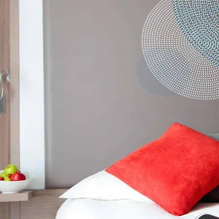 诺富特纳博讷南部a9 / A61酒店 4* 纳博讷