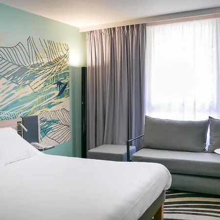 诺富特纳博讷南部a9 / A61酒店 酒店 纳博讷