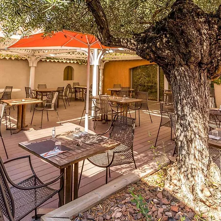 诺富特纳博讷南部a9 / A61酒店 4*