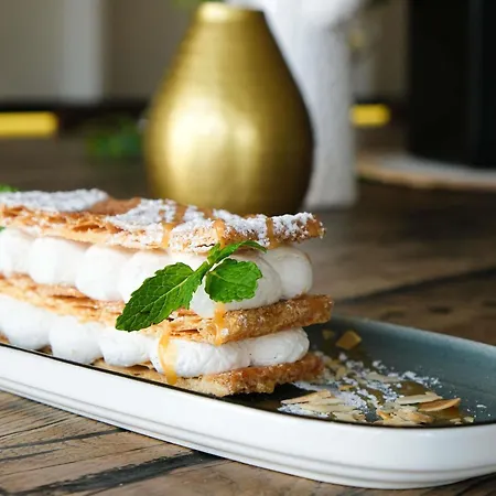 酒店 诺富特纳博讷南部a9 / A61酒店 4*