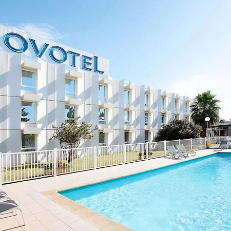 Novotel Sud A9/a61 호텔 나르본