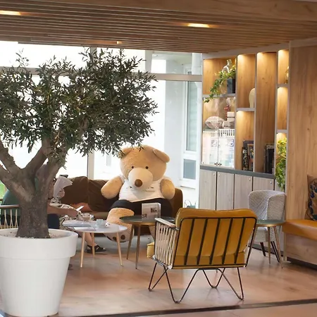 Novotel Sud A9/a61 Ναρμπόν