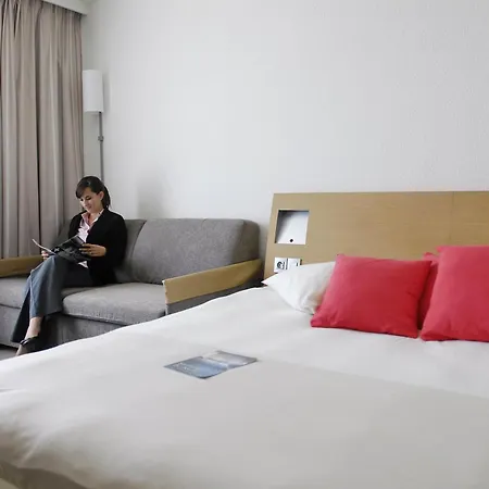 Hotel Novotel Sud A9/a61 4*
