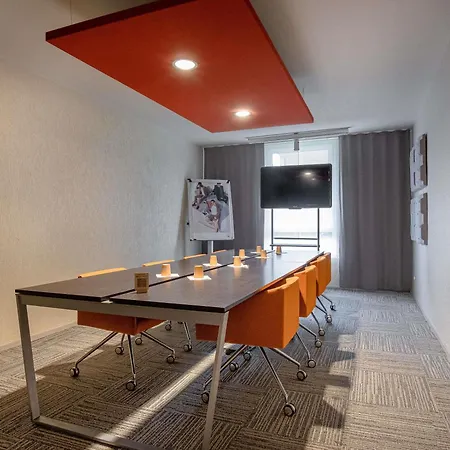 Novotel Sud A9/a61 Hotel 4*
